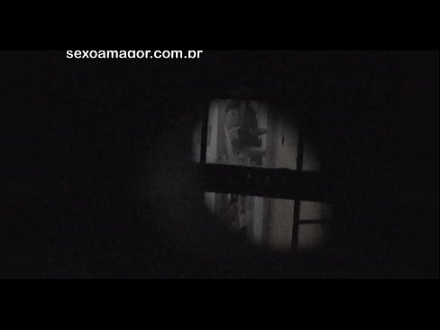 ❤️ Si Blondie ay lihim na nakunan ng video ng isang voyeur ng kapitbahayan na nakatago sa likod ng mga guwang na brick ❤️ Porno fb sa porn tl.f150pulse.top ❌